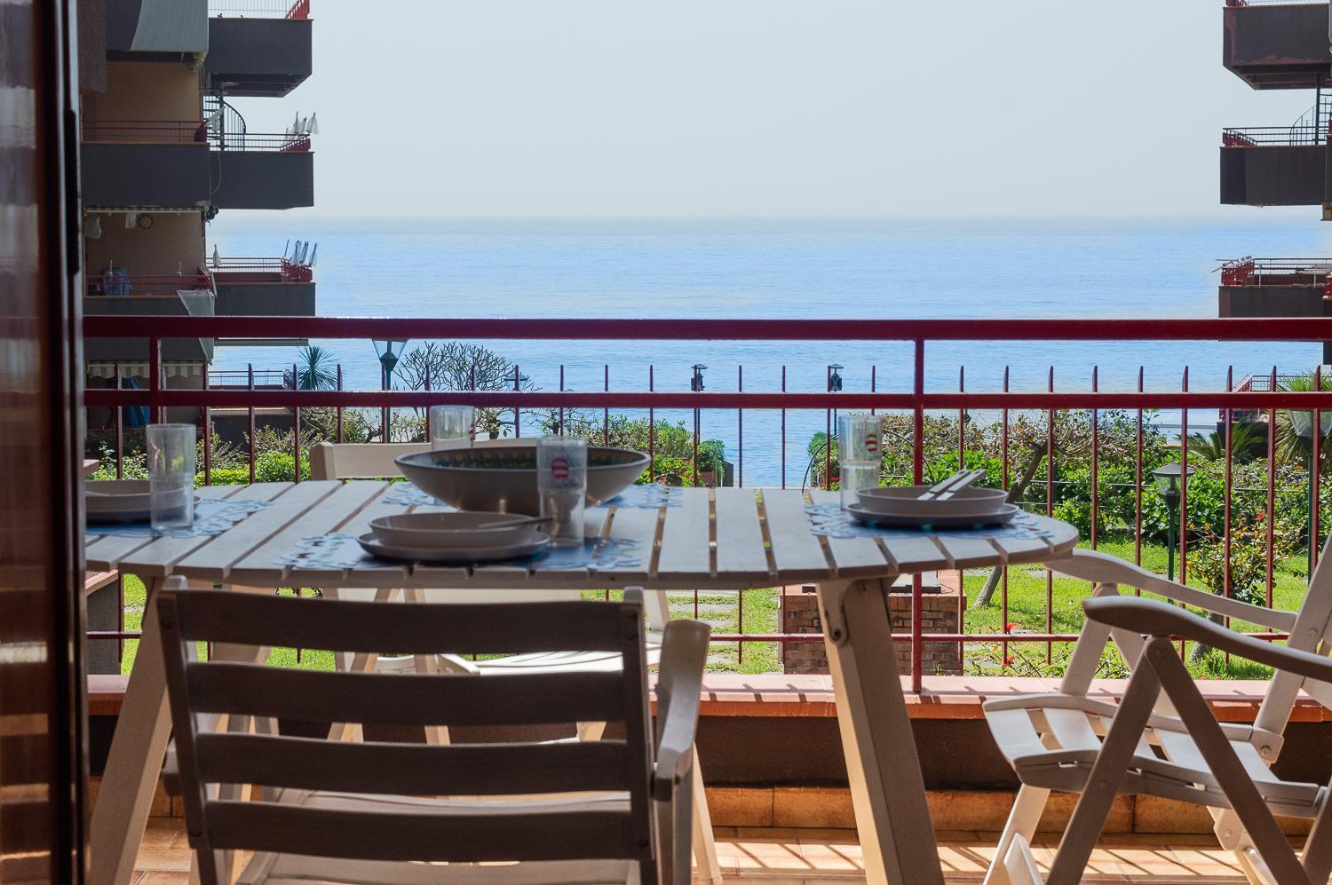Beach House Blue Holiday Letojanni Exterior photo